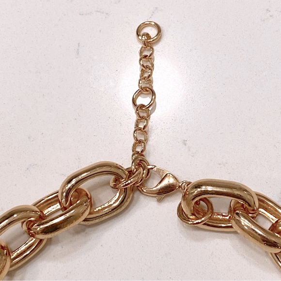 BANANA REPUBLIC Chunky Yellow Tone Chain Necklace - Picture 3 of 6